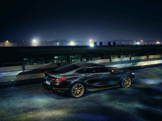 뉴 840i xDrive 쿠페 골든 선더 에디션. <BMW 코리아 제공>